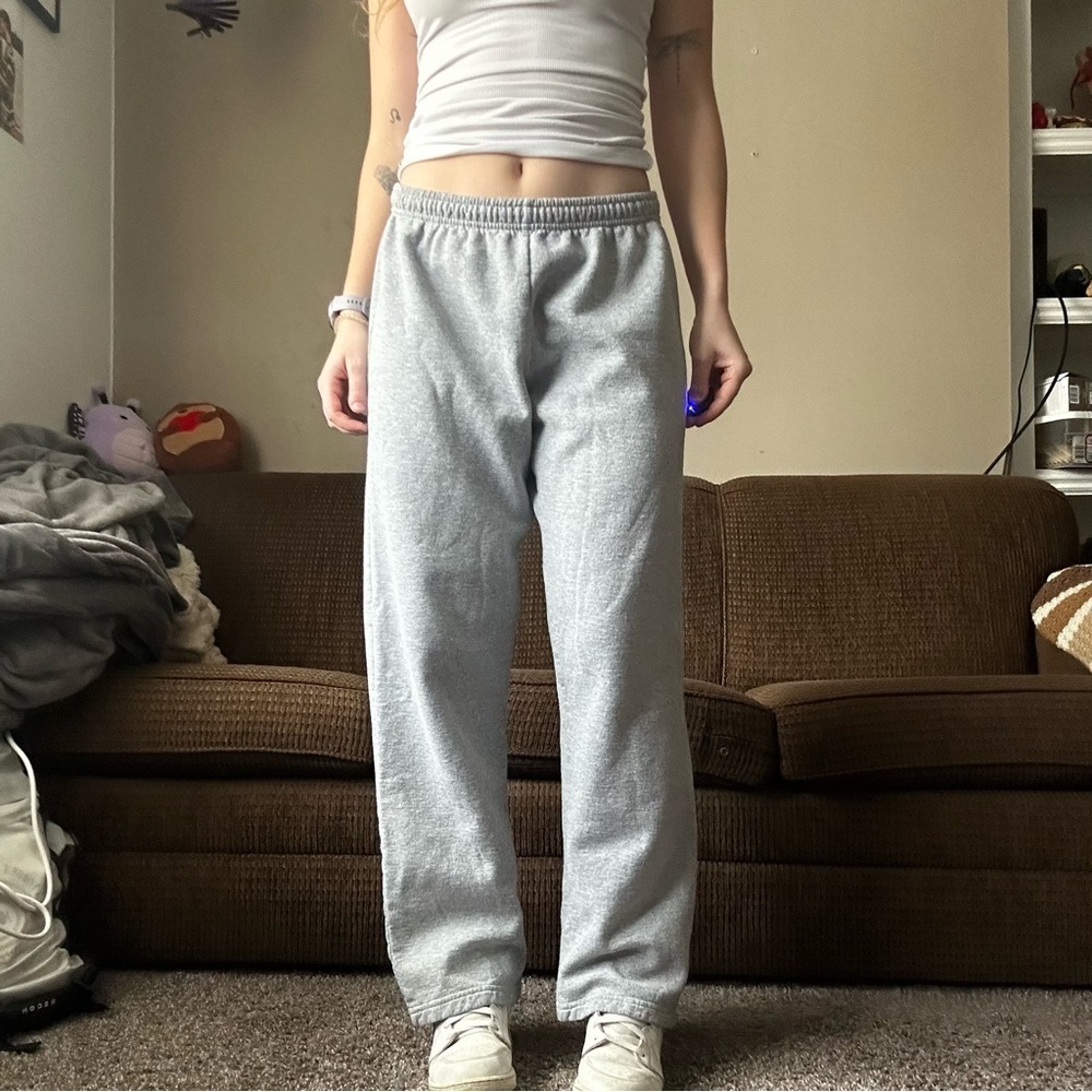 Gildan Grey Sweatpants Size XL - Picture 2 of 9